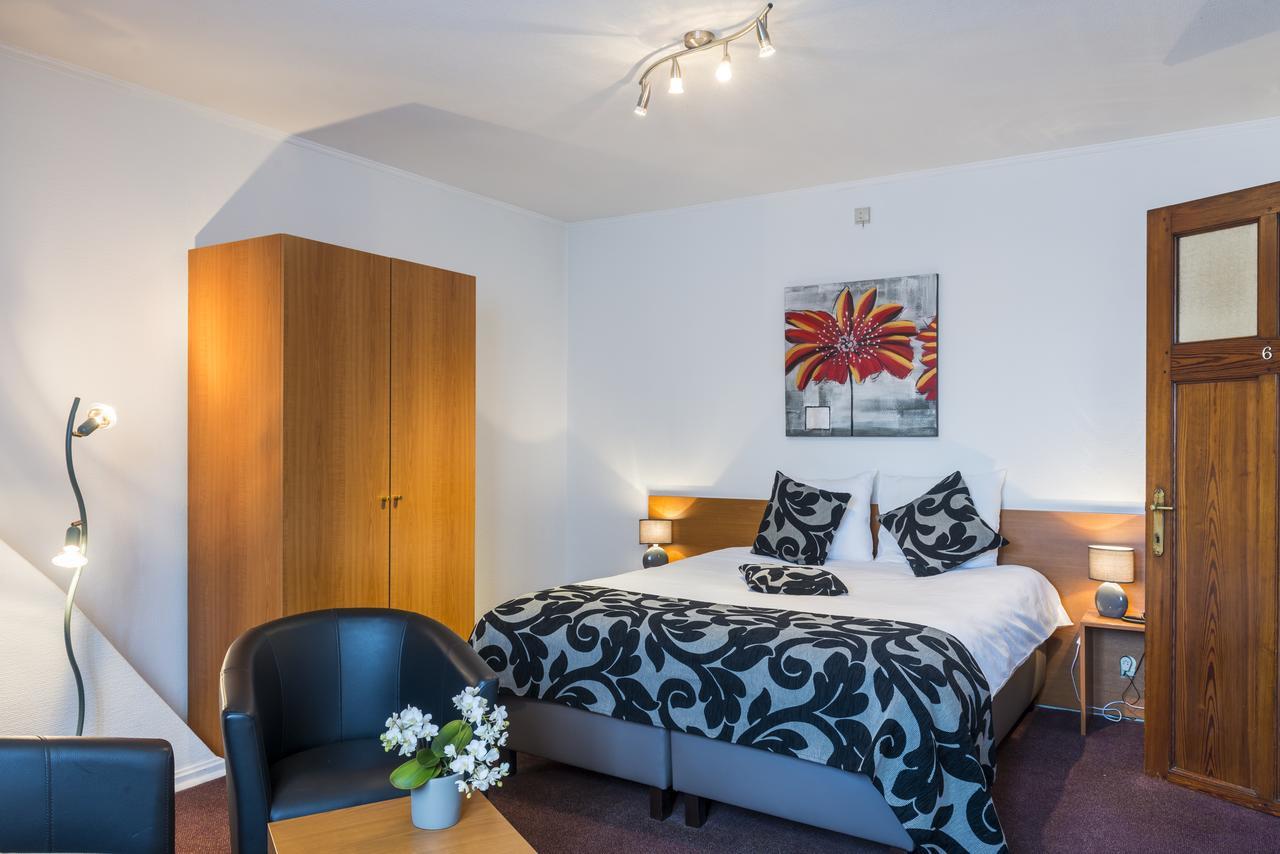 Hostellerie Lou Pahou Ronse Exterior foto